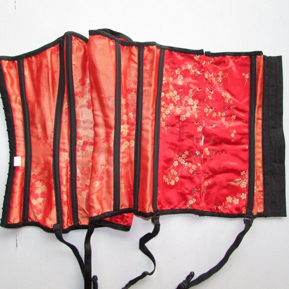 Red Asian Themed Corset Set - NEW - Large - Picture 6 of 9
